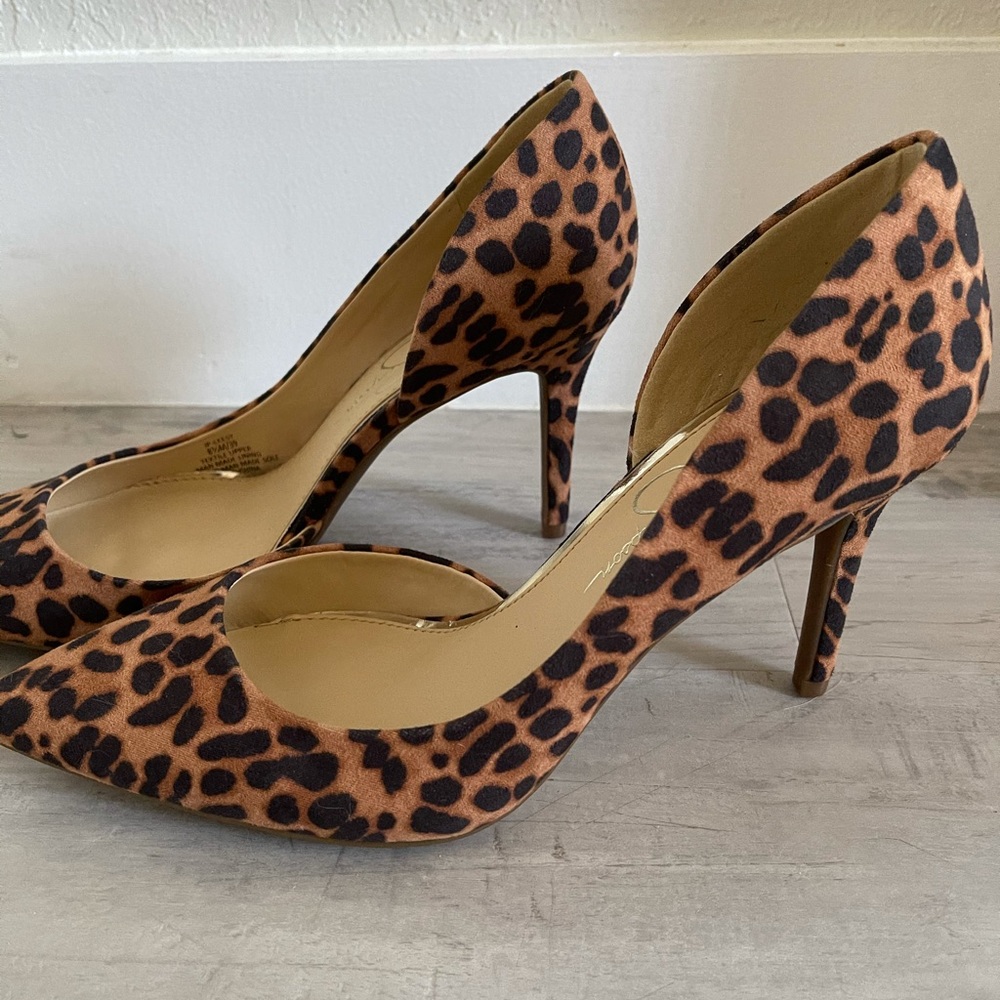 Cheetah print with gold high heel women’s shoes